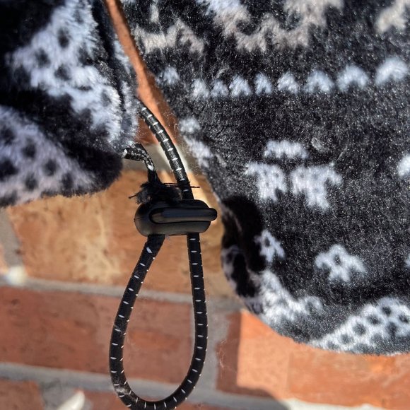 Eddie Bauer Fleece Top in Black & White Western Pattern Size Small - Picture 4 of 6